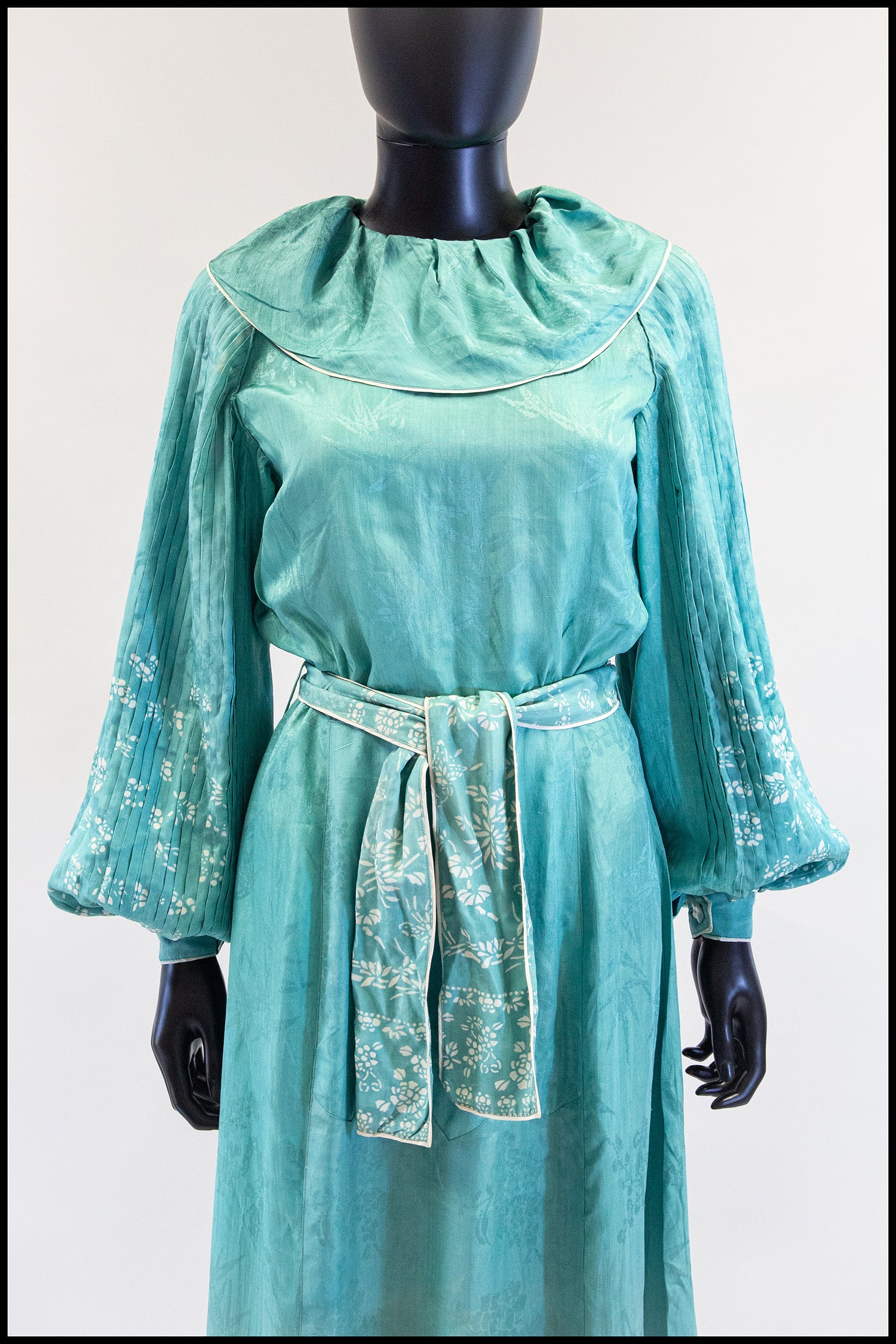 slim fit dress slacks Vintage 1930s Jade Green Silk Damask Chinese Gown – ALEXANDRA-KING