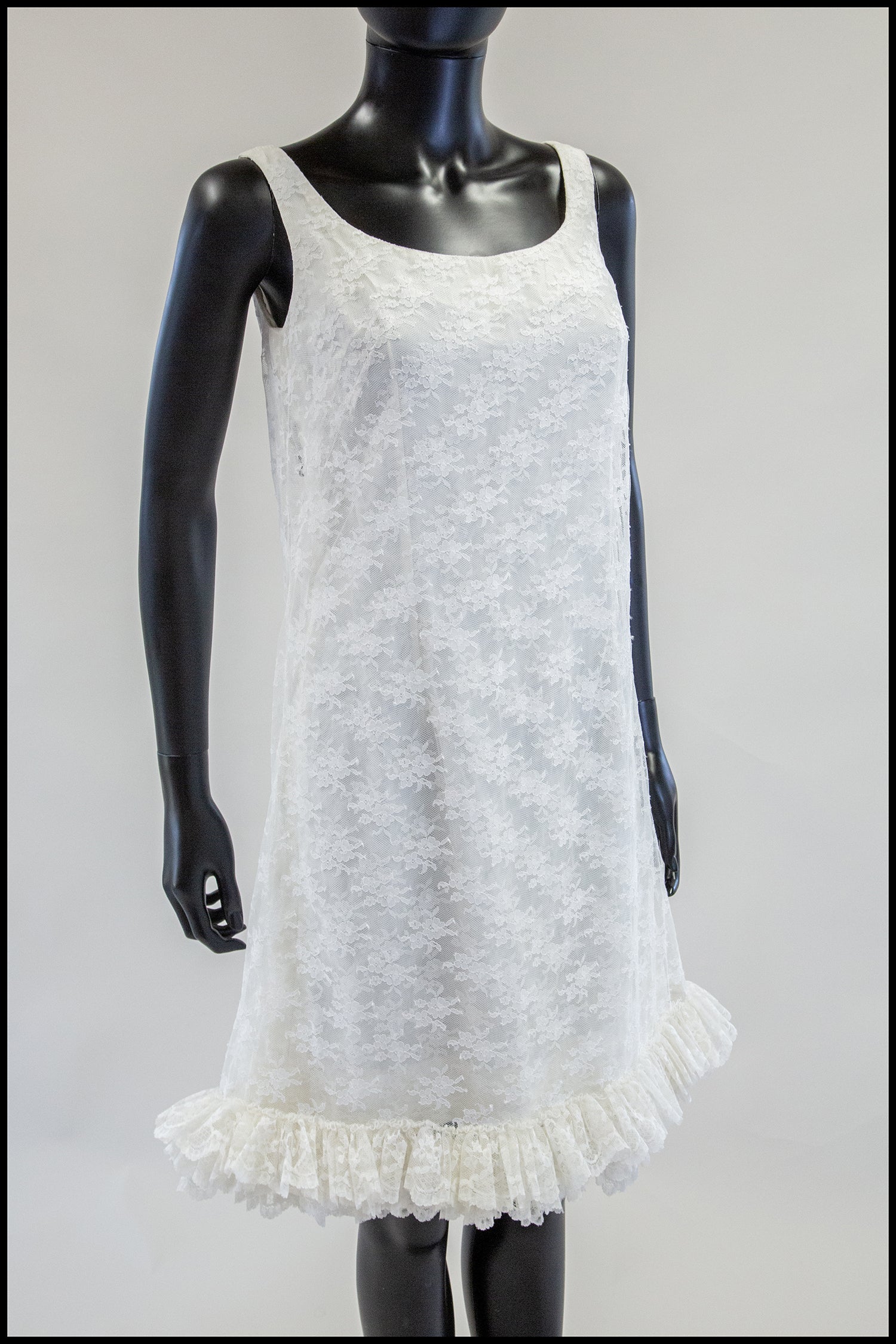 Vintage 1960s White Lace Trapeze Dress