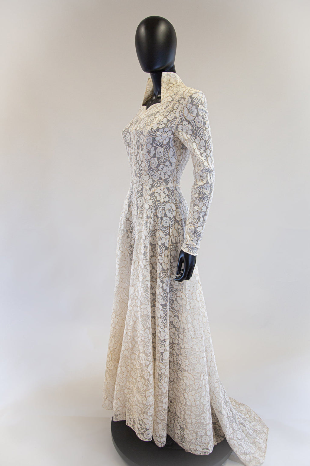 Vintage 1950s Ivory Gold Lace Princess Gown