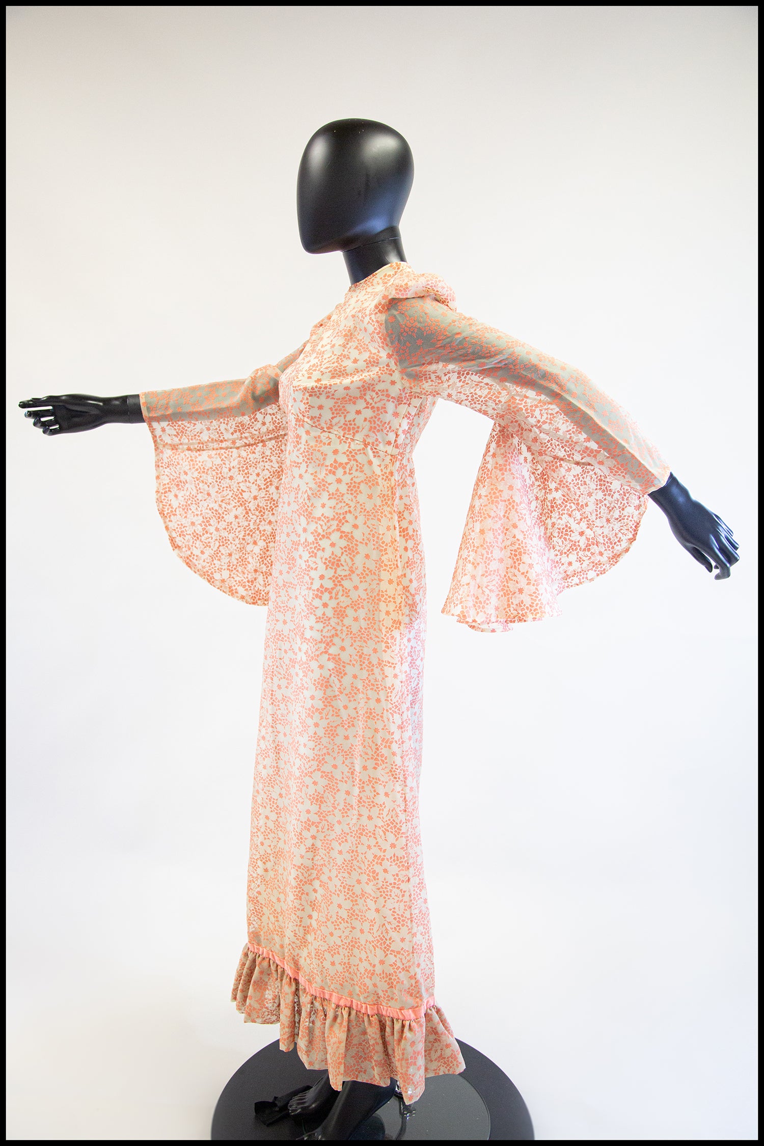 Vintage 1970s Peach Devore Maxi Dress – ALEXANDRA-KING