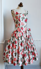 Vintage 1950s Rose Print Cotton Tea Dress