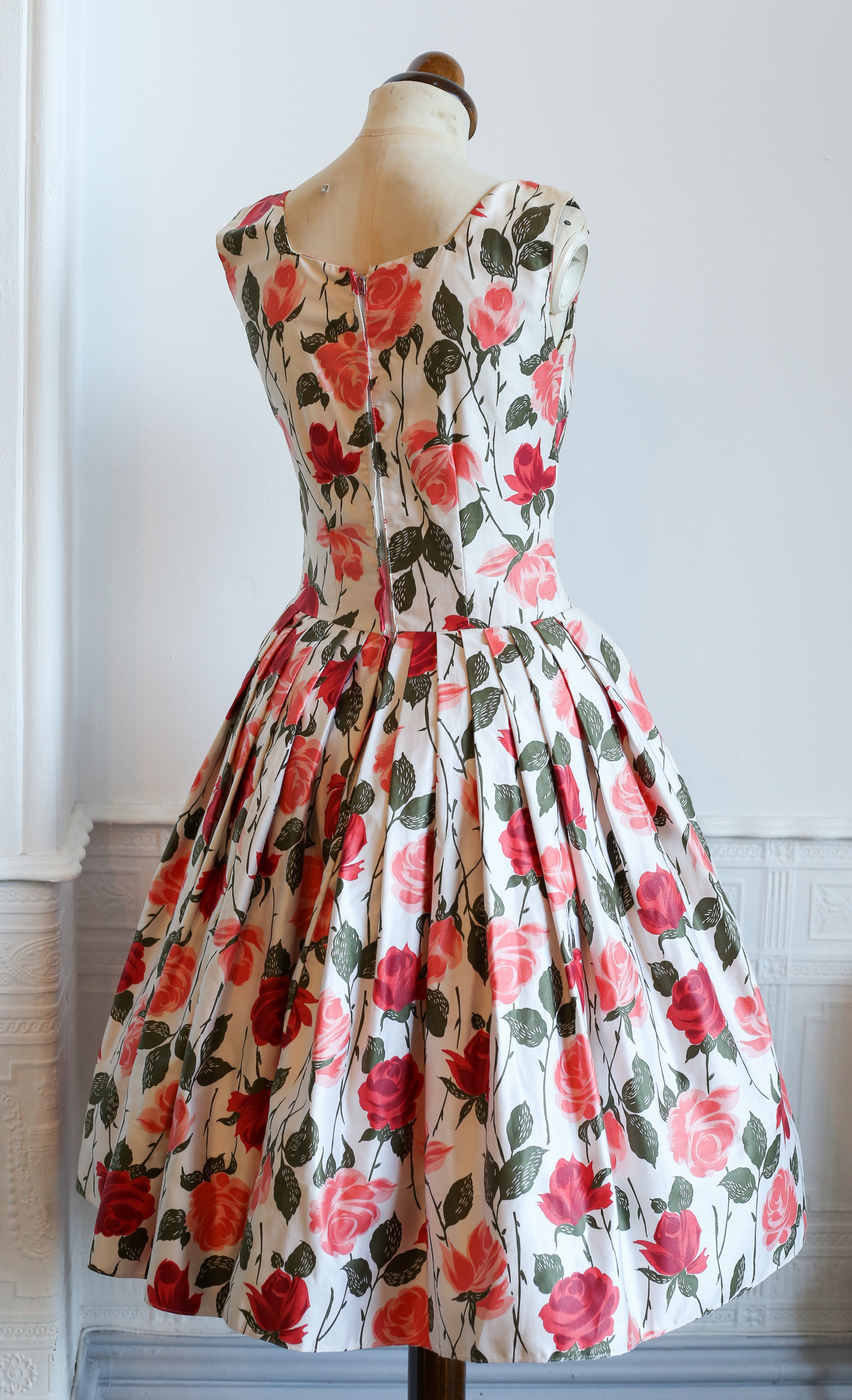 Vintage 1950s Rose Print Cotton Tea Dress