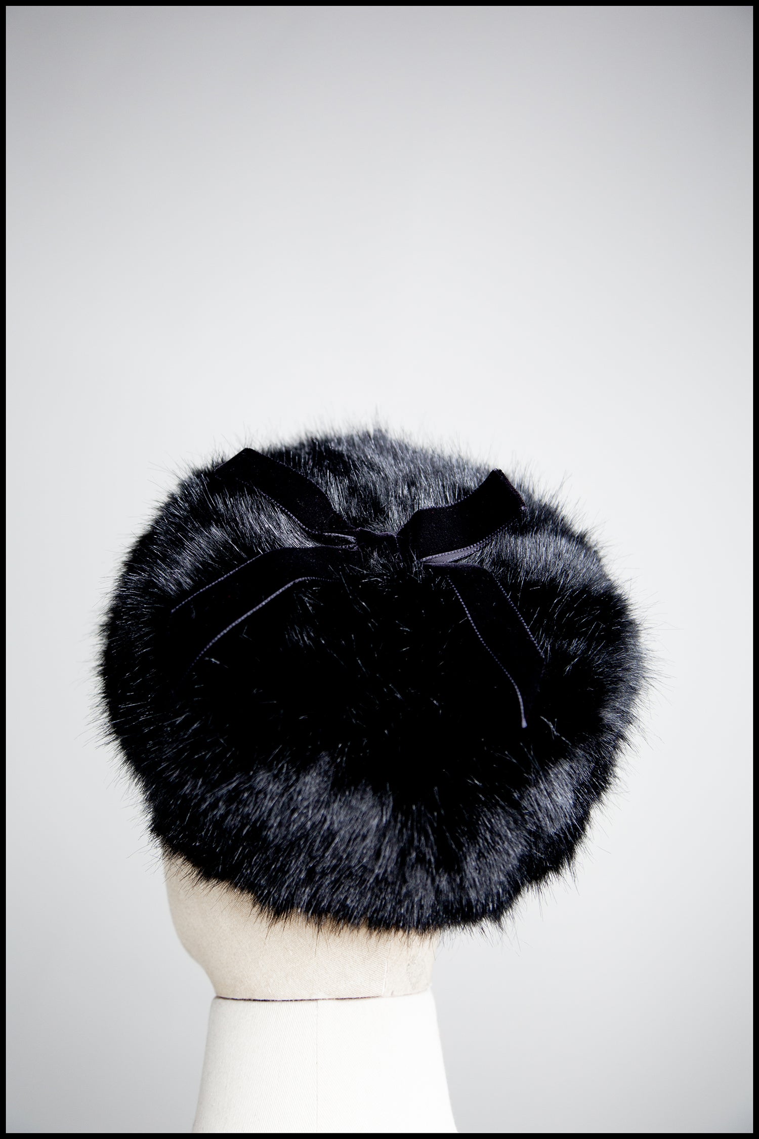 Powder Puff Faux Fur Muff Bag – ALEXANDRAKING