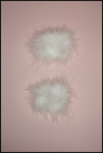 Fluffies - White Feather Pompom Shoe Clips