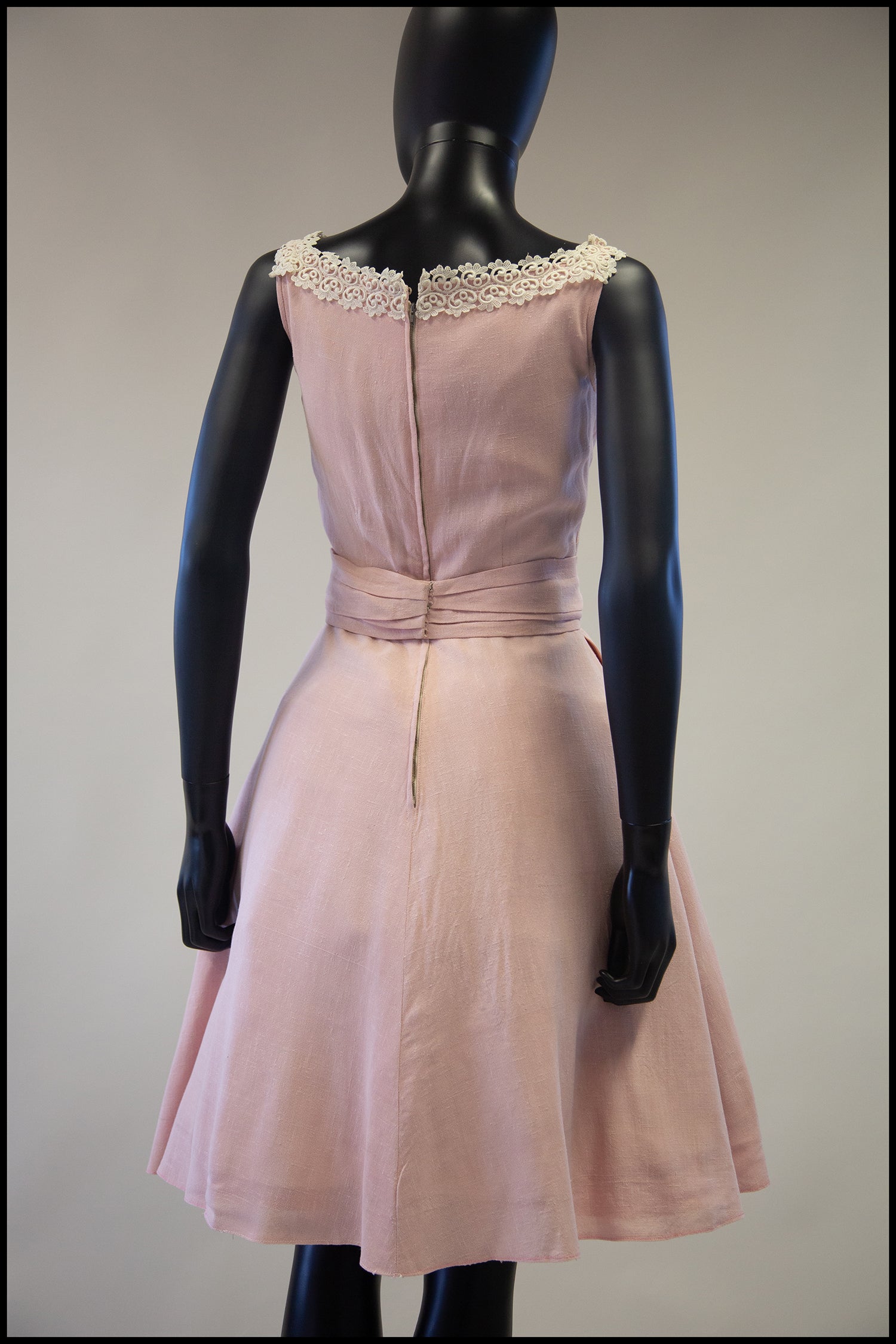 Vintage 1950s Pink Linen and Lace Dress