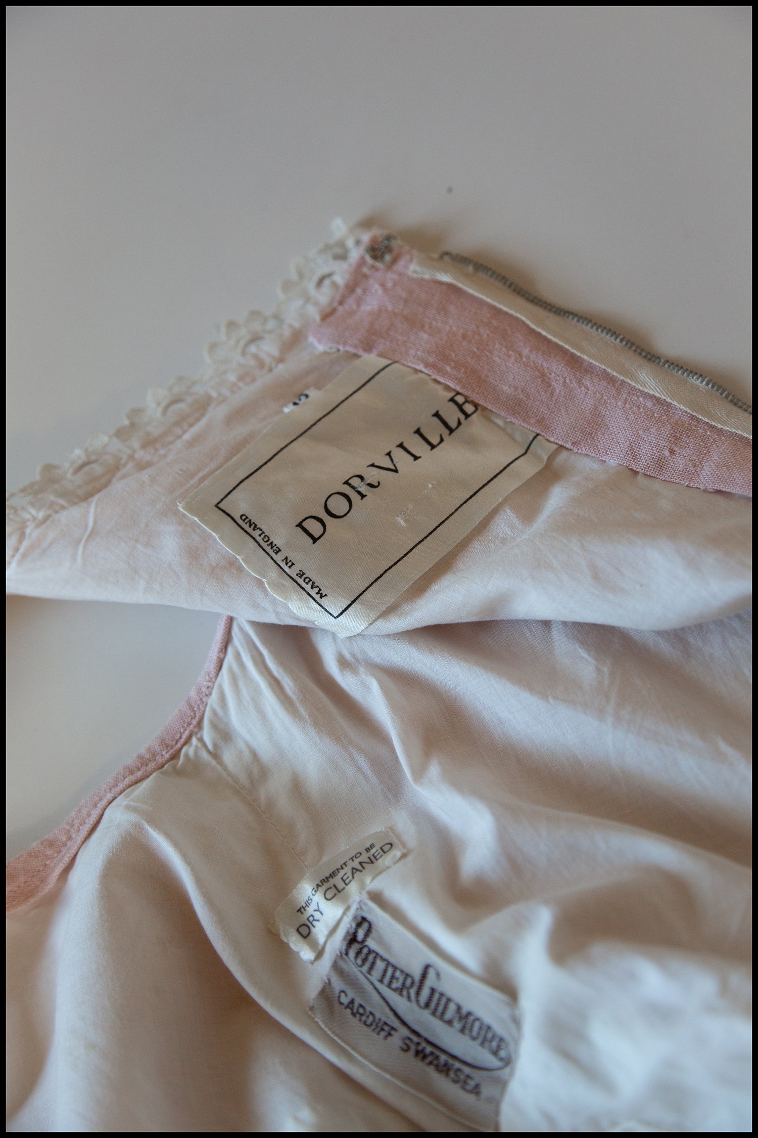 Vintage 1950s Pink Linen and Lace Dress