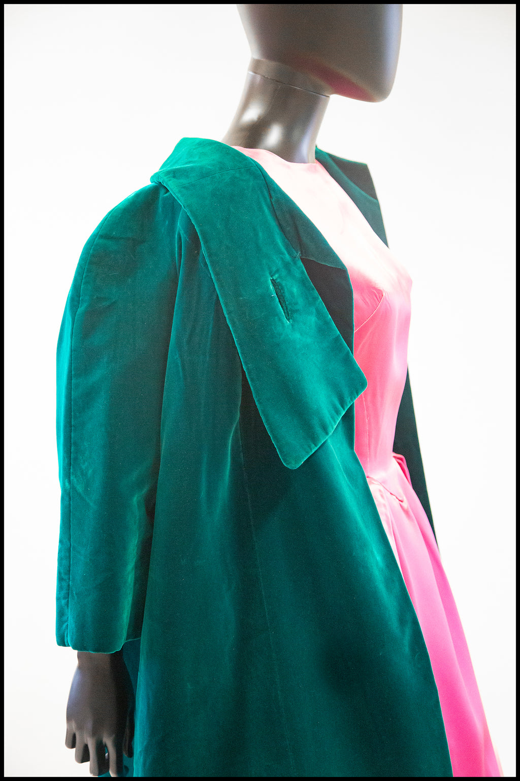 Vintage 1950s Emerald Green Velvet Evening Coat