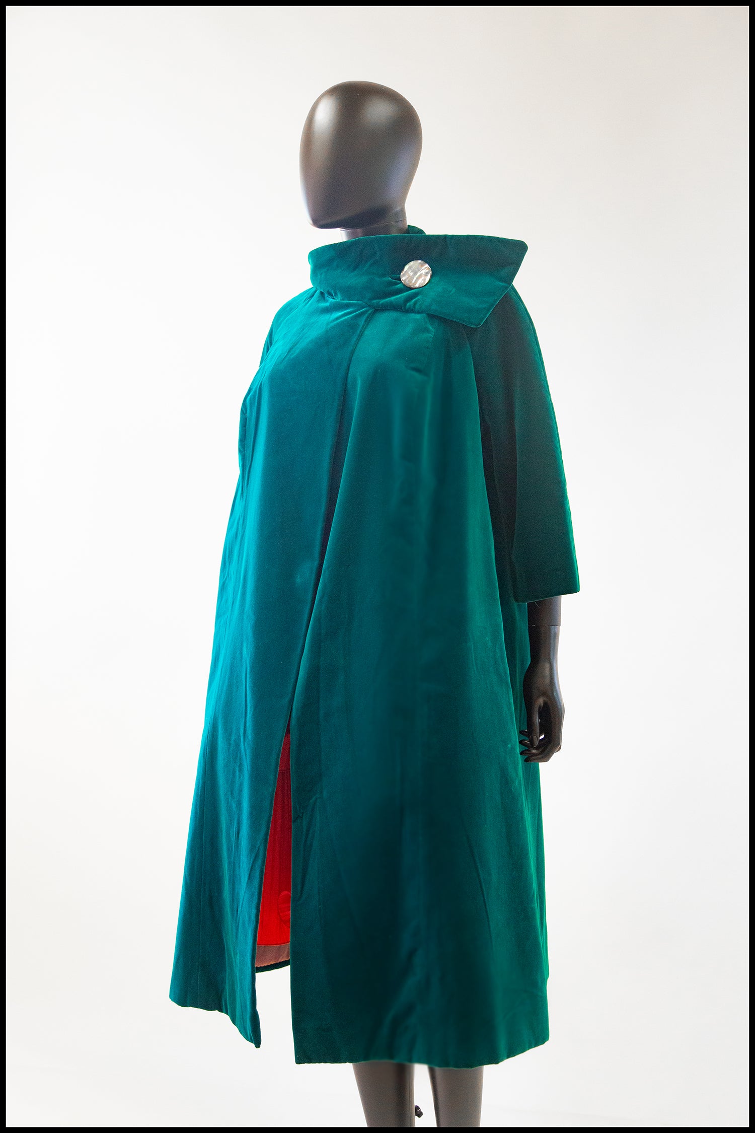 Vintage 1950s Emerald Green Velvet Evening Coat