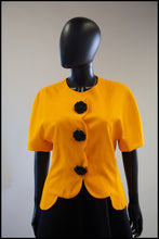 vintage 1980s yellow scallop linen jacket alexandra king albert nipon