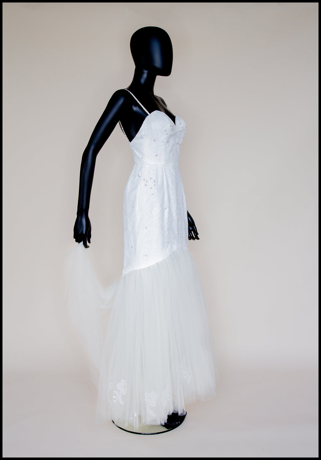 Fortuna - Ivory Lace Tulle Hourglass Gown - S (sample)