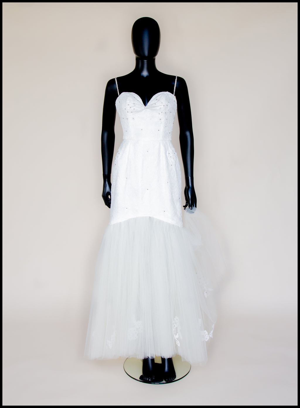 Fortuna - Ivory Lace Tulle Hourglass Gown - S (sample)