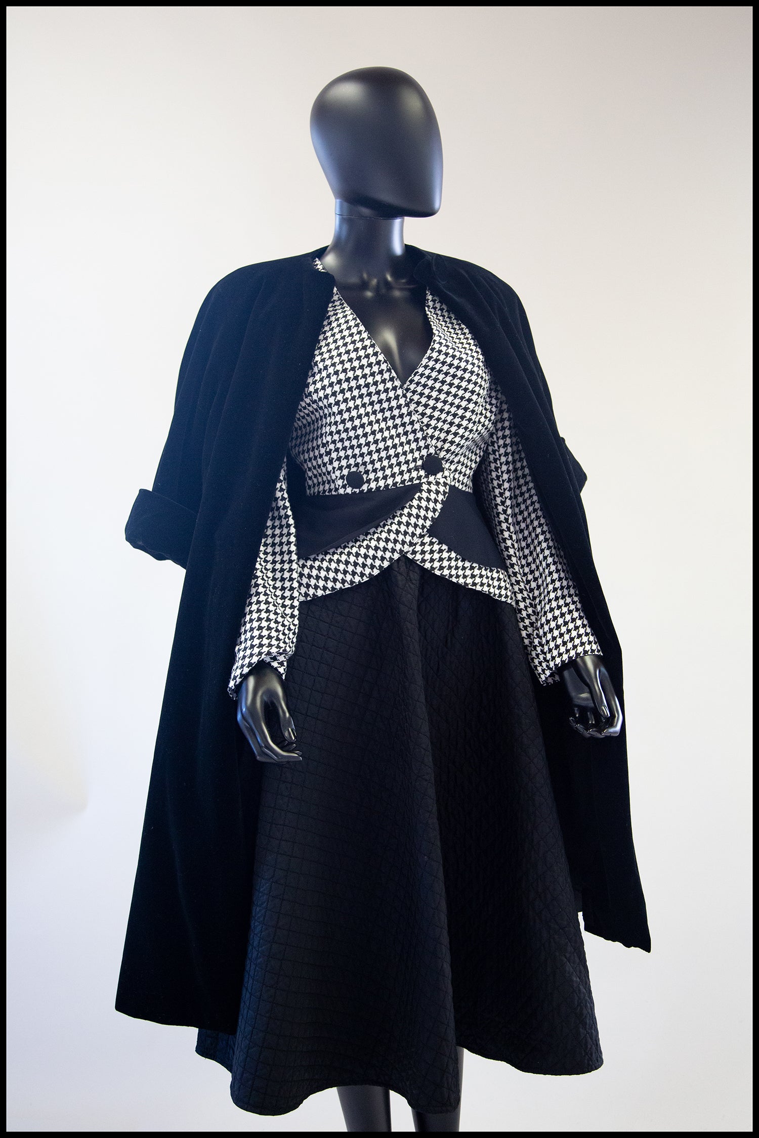 Vintage 1980s Travilla Houndstooth Jacket