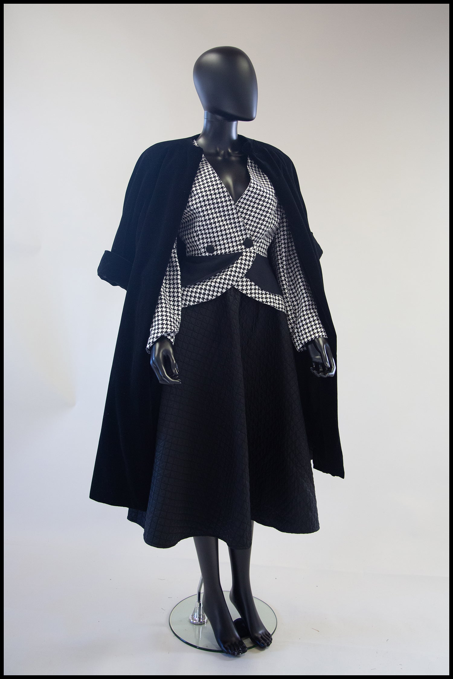 Vintage 1980s Travilla Houndstooth Jacket