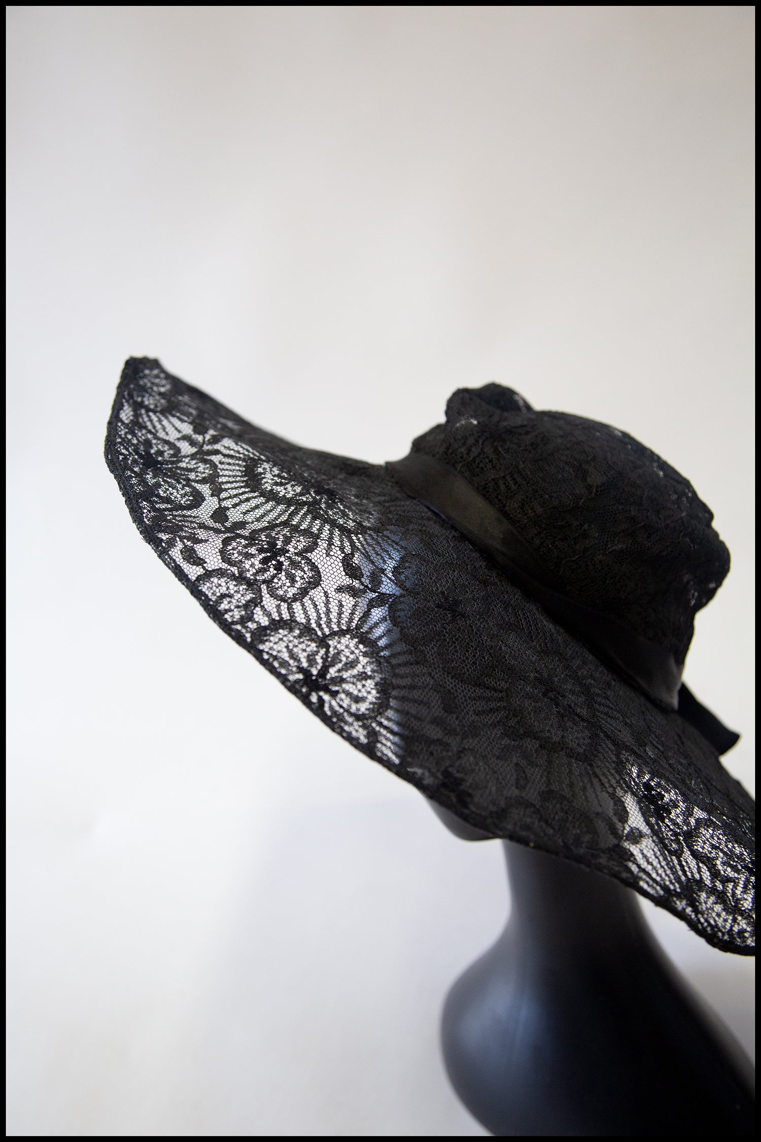 Vintage 1930s Wide Brim Black Lace Hat