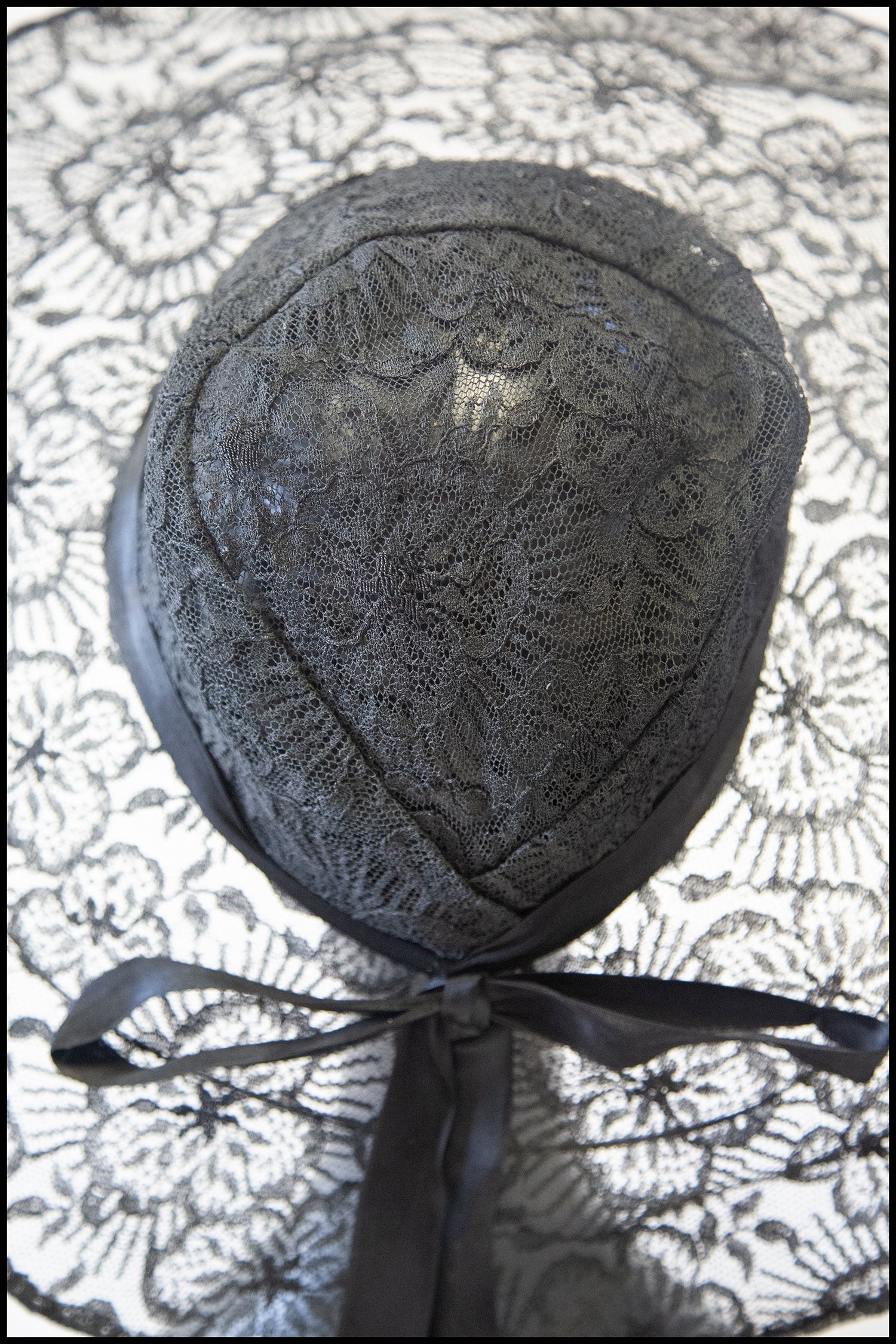 Vintage 1930s Wide Brim Black Lace Hat