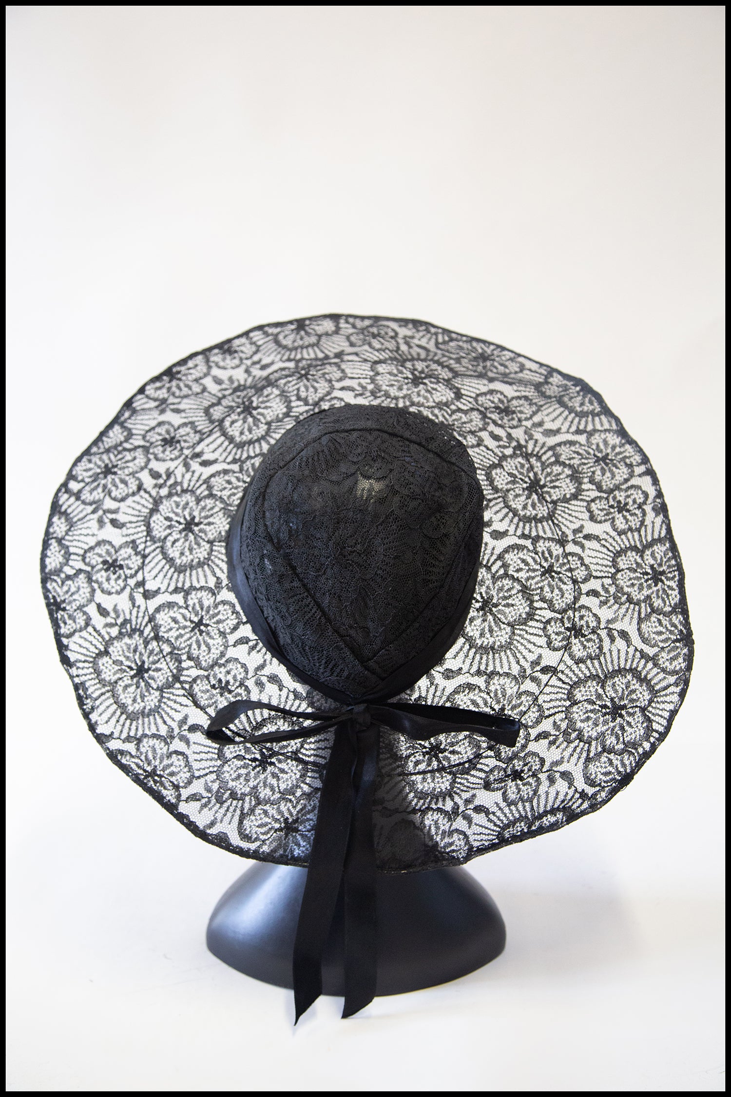 Vintage 1930s Wide Brim Black Lace Hat