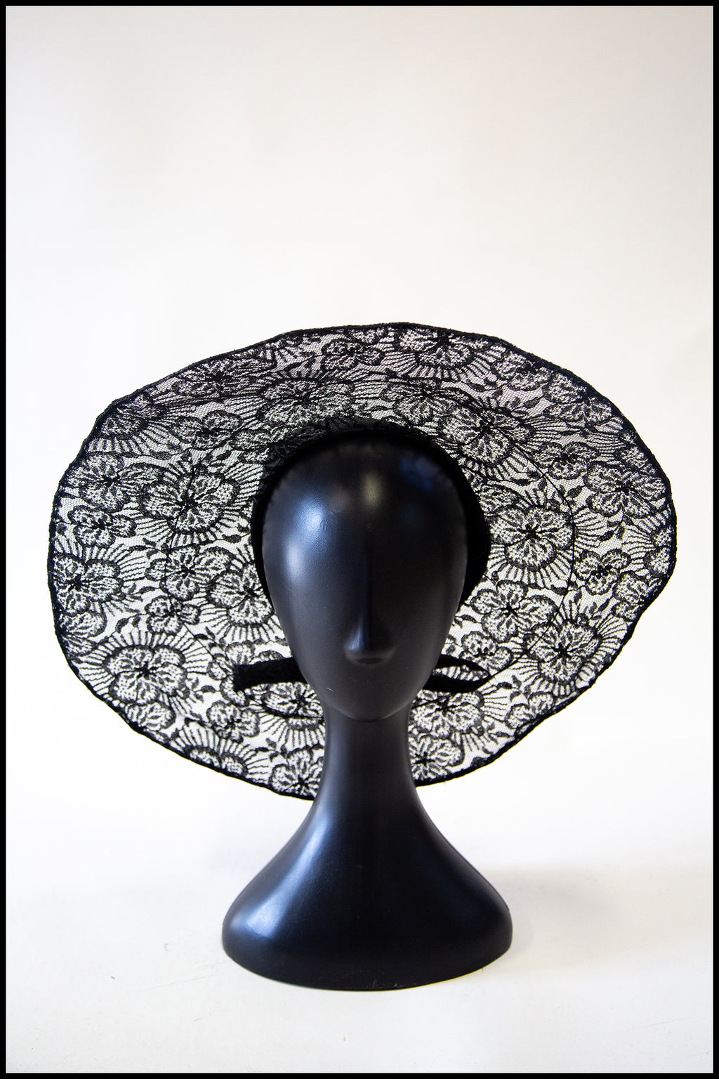 Vintage 1930s Wide Brim Black Lace Hat