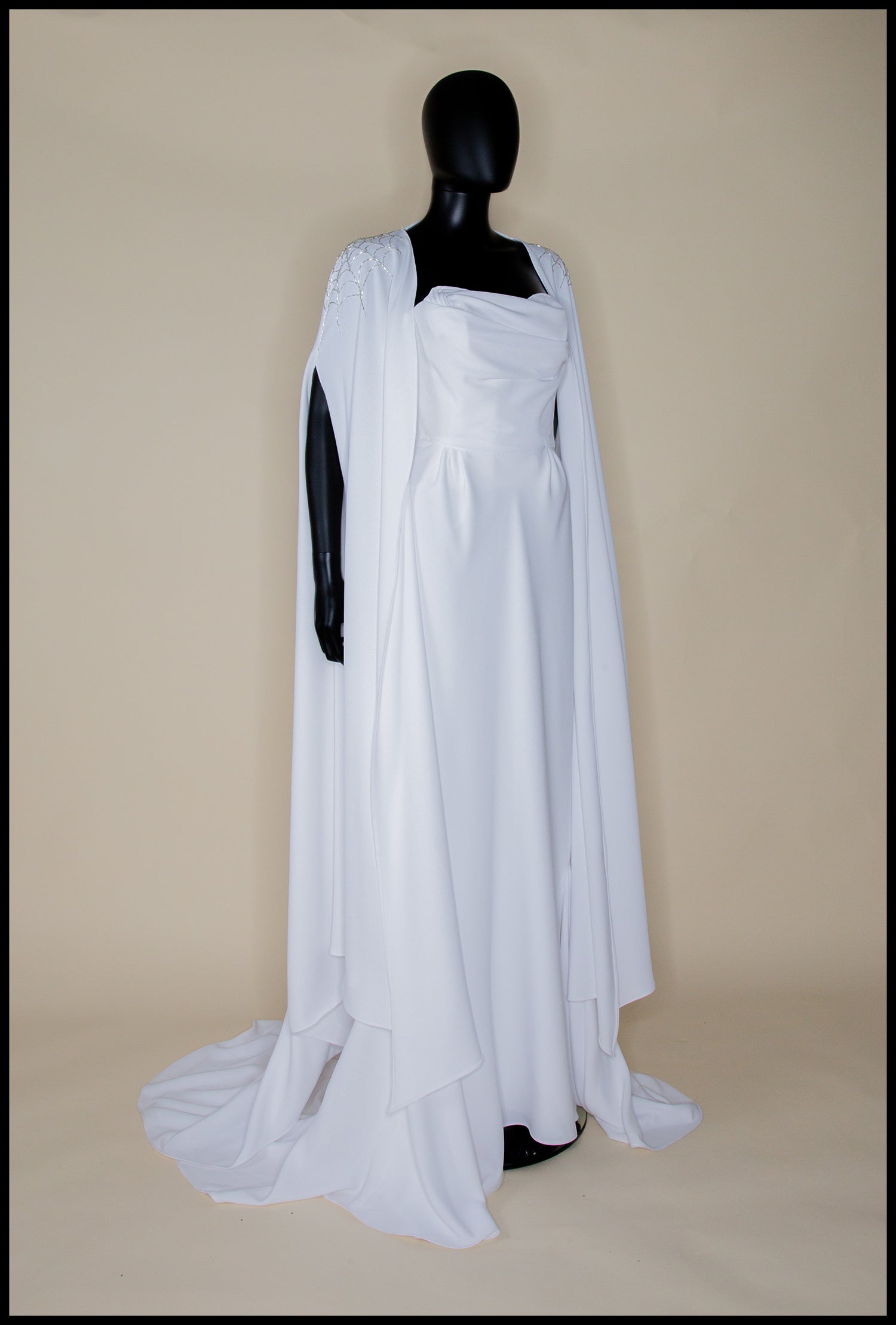 Alexandra　Ivory&co Cassandra Lace Sheath Wedding Dress | Grace + Ivory