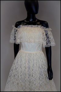 Vintage 1980s Cream Lace Wedding Dress