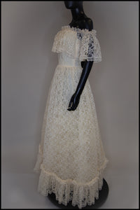 Vintage 1980s Cream Lace Wedding Dress