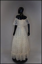 Vintage 1980s Cream Lace Wedding Dress