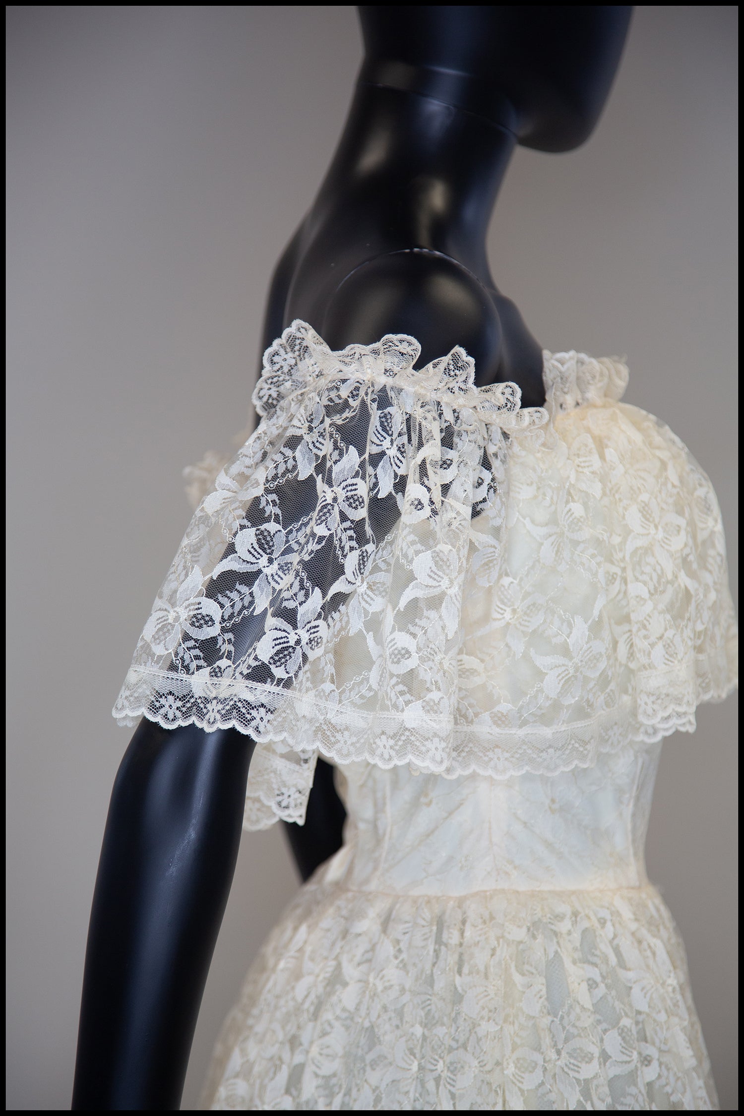 Vintage 1980s Cream Lace Victorian Wedding Dress