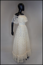 Vintage 1980s Cream Lace Wedding Dress