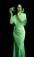 Hat - Large Sinamay Bow Fascinator