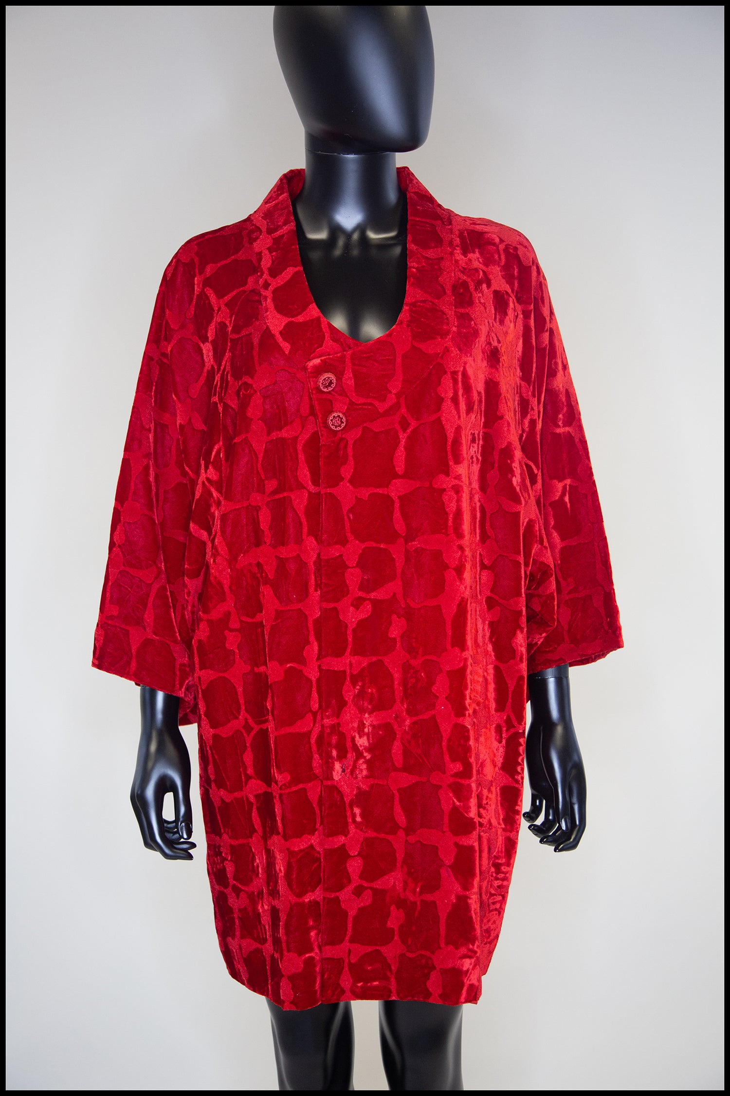 Vinatge 1950s Red Velvet Michiyuki Kimono