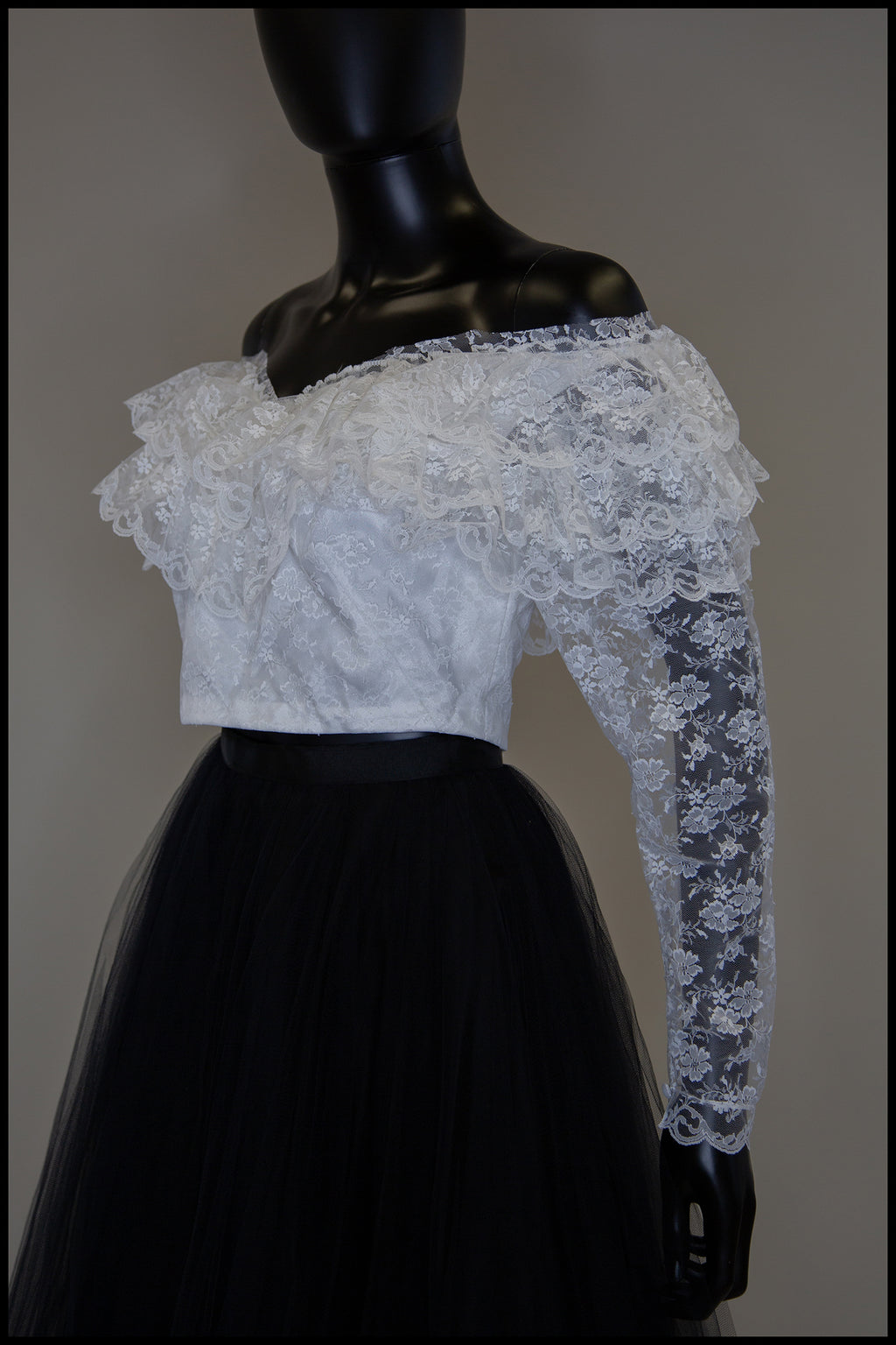 Vintage 1980s White Ruffle Lace Crop Top