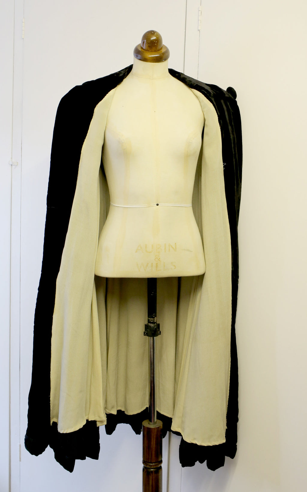 Vintage 1940s Black Silk Velvet Dress Coat