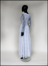 Vintage 1950s Ivory Lace Long Sleeve Gown