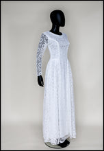 Vintage 1950s Ivory Lace Long Sleeve Gown