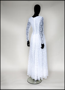 Vintage 1950s Ivory Lace Long Sleeve Gown
