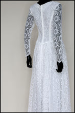 Vintage 1950s Ivory Lace Long Sleeve Gown