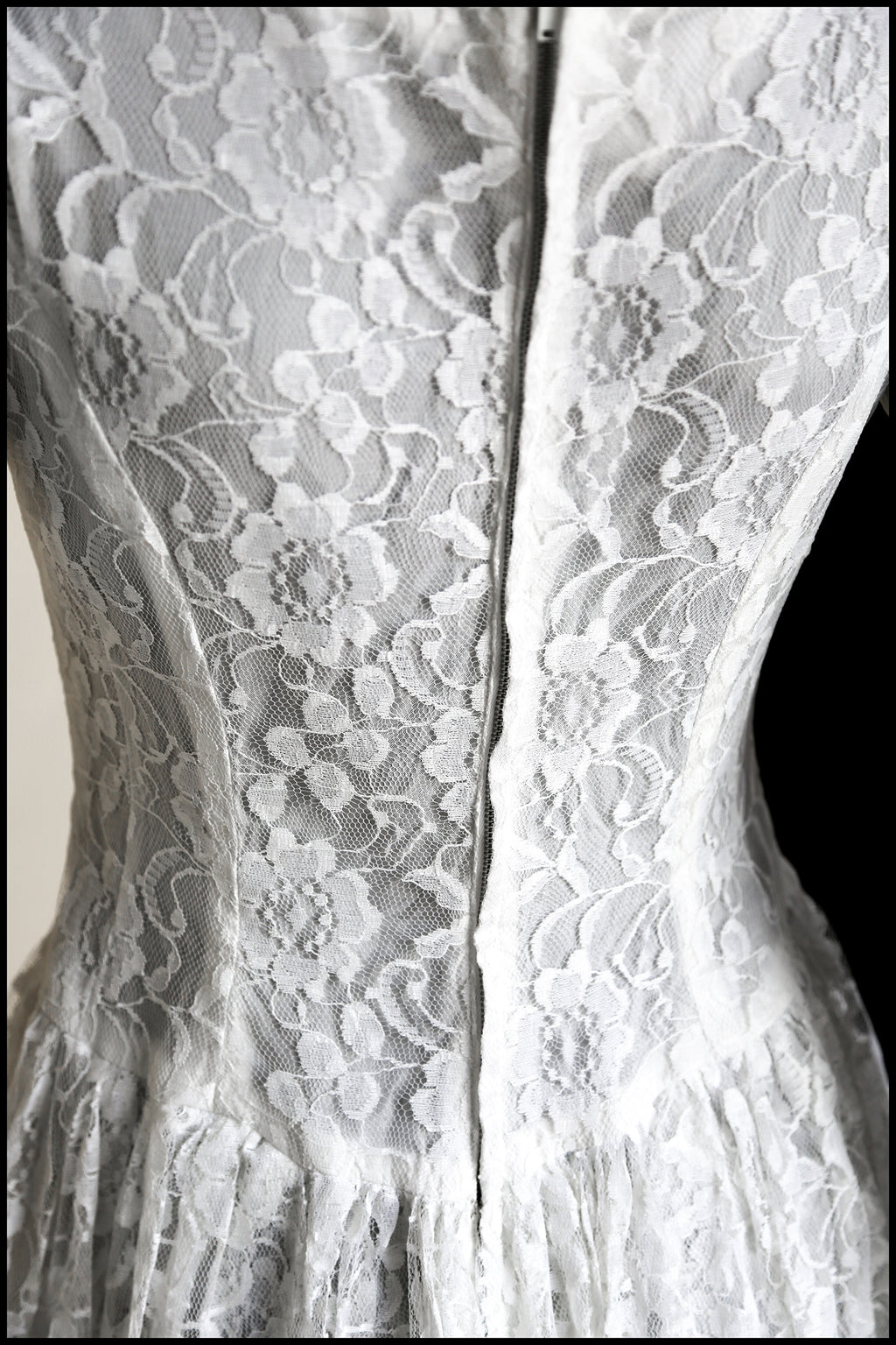 Vintage 1950s Ivory Lace Long Sleeve Gown