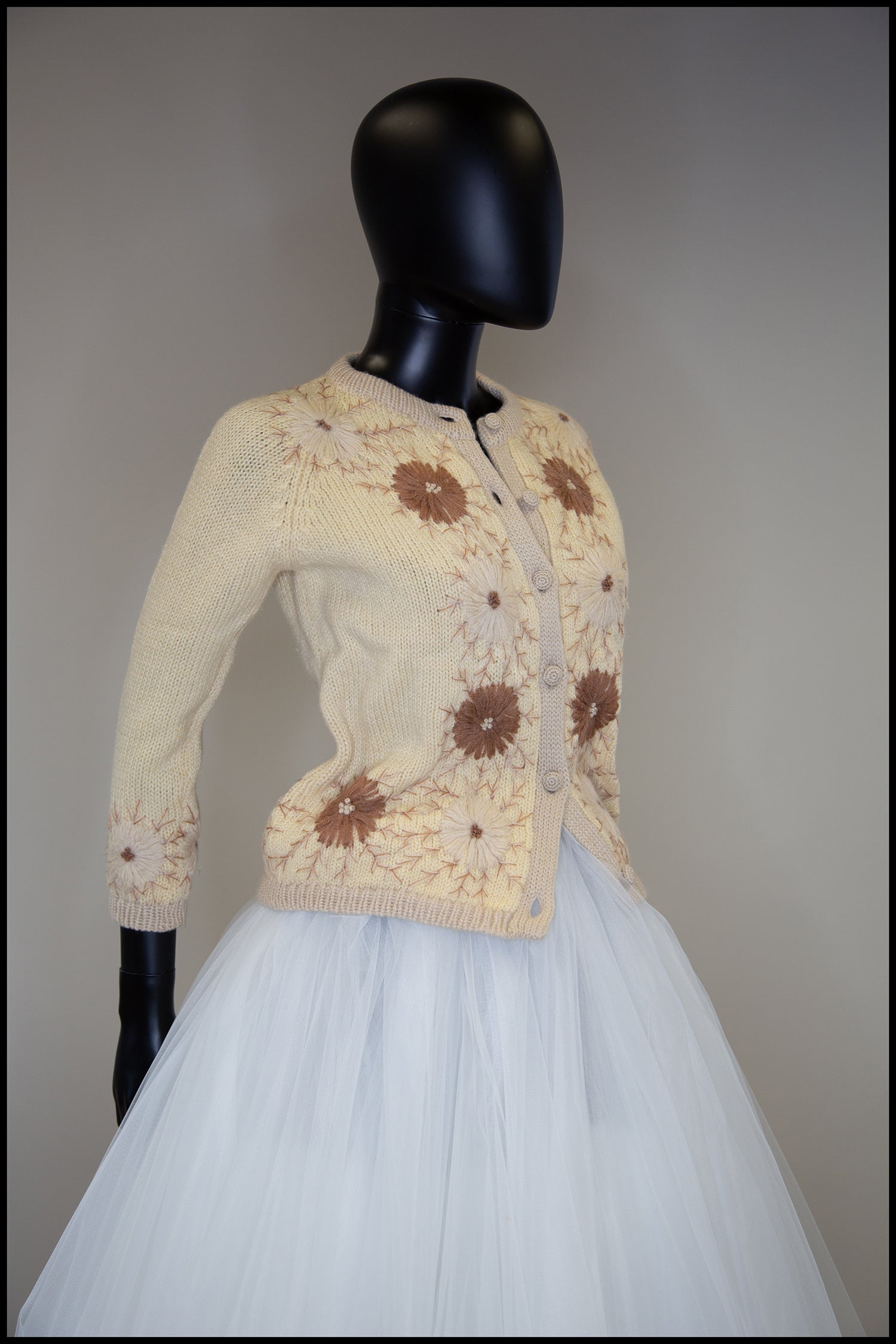 Vintage 1950s Cream Floral Embroidered Wool Cardigan