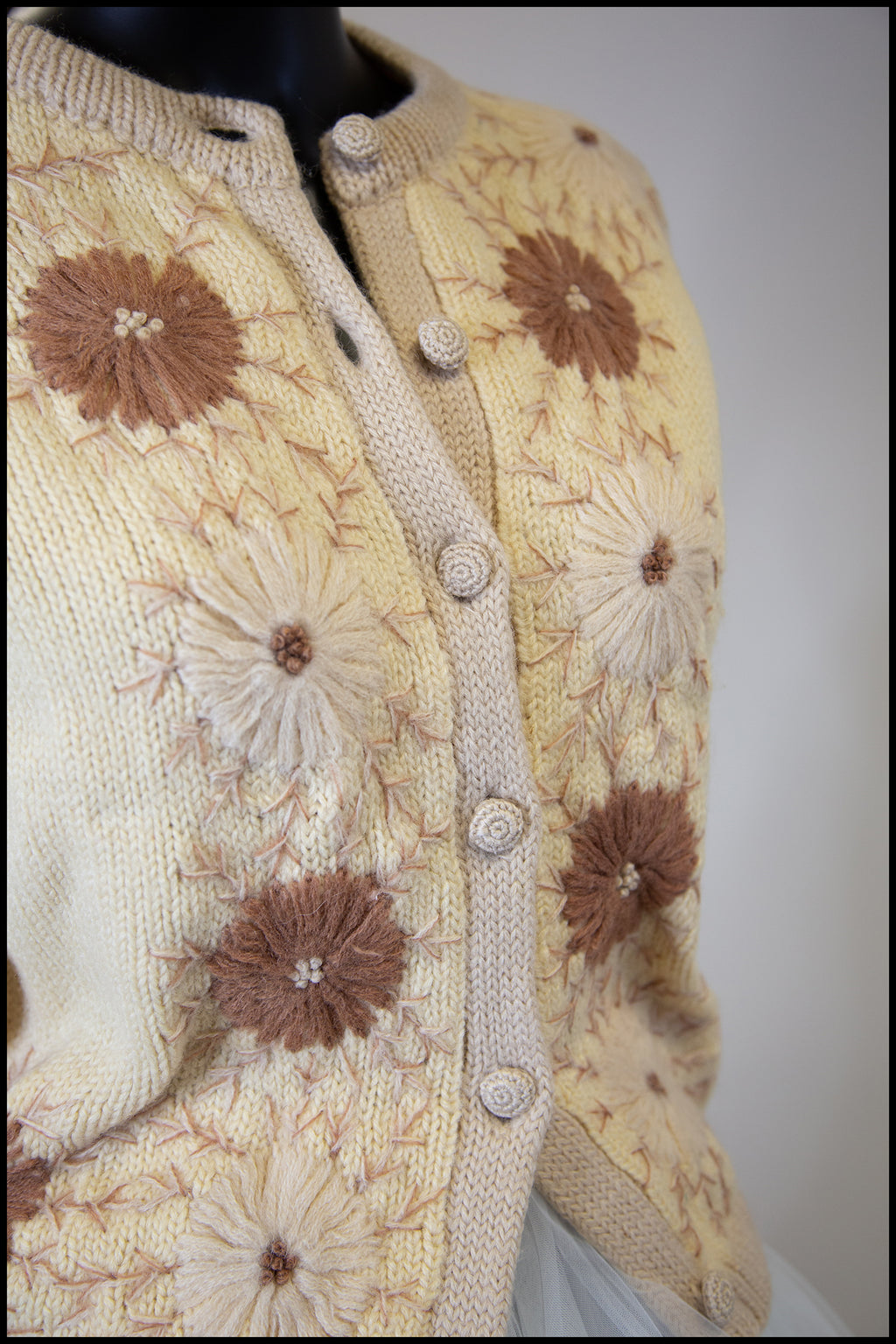 Vintage 1950s Cream Floral Embroidered Wool Cardigan