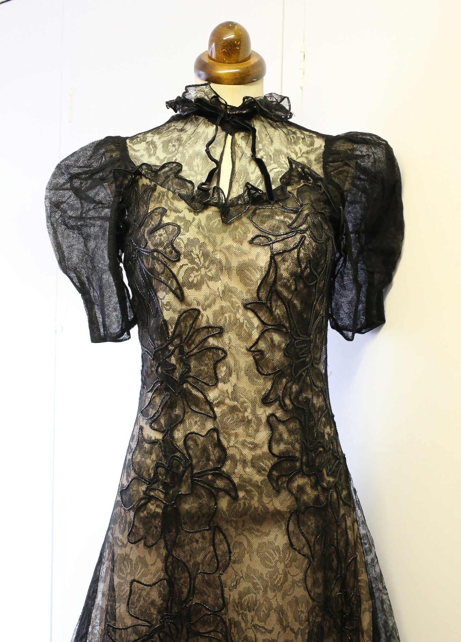 Vintage 1930s Black Lace Evening Dress