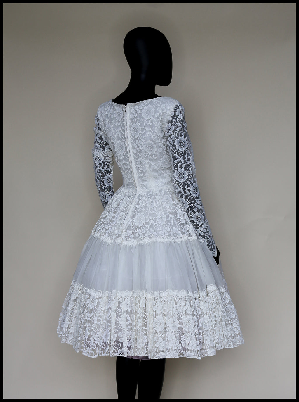 Vintage 1950s Ivory Lace Wedding Dress