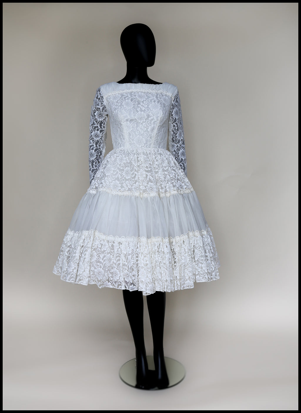 Vintage 1950s Ivory Lace Wedding Dress