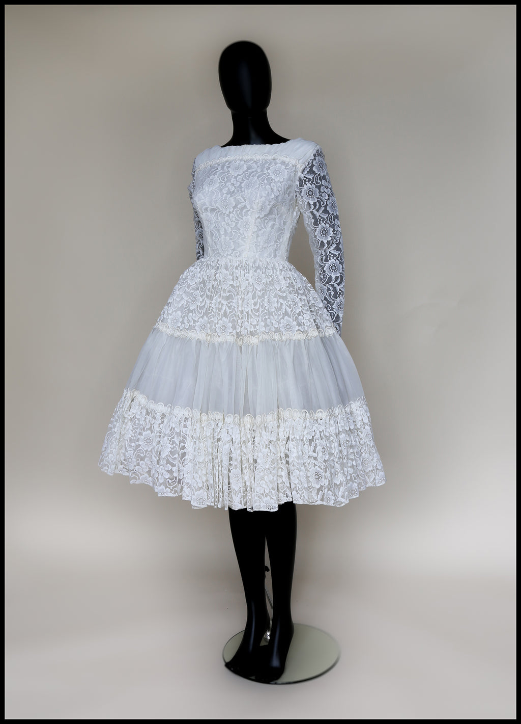 Vintage 1950s Ivory Lace Wedding Dress