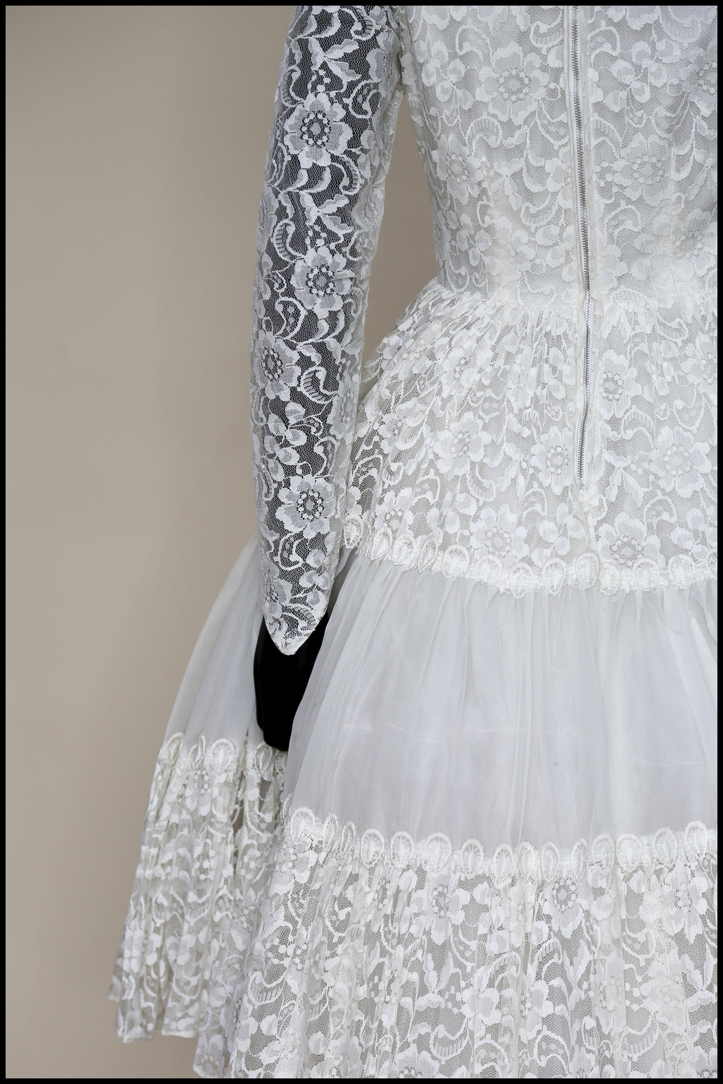 Vintage 1950s Ivory Lace Wedding Dress