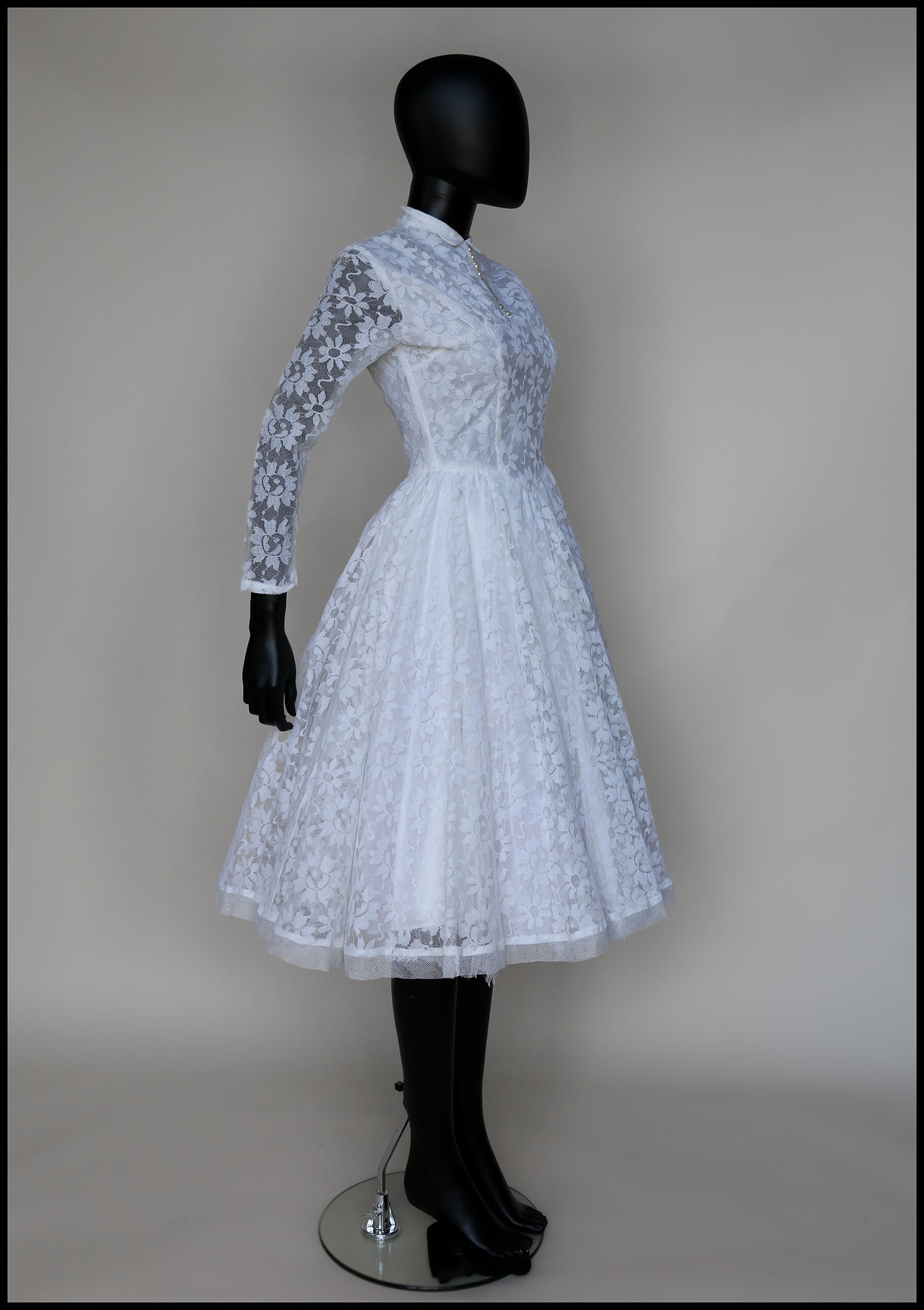 Vintage 1950s Ivory Lace Wedding Dress