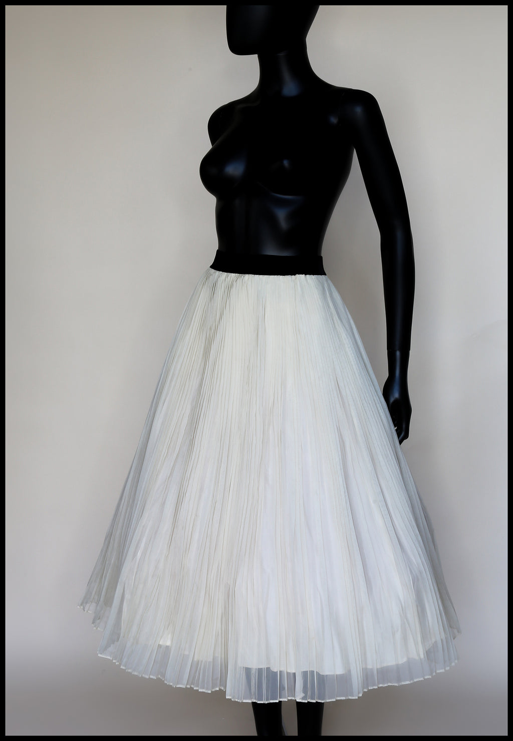Vintage 1950s Cream Pleated Chiffon Skirt
