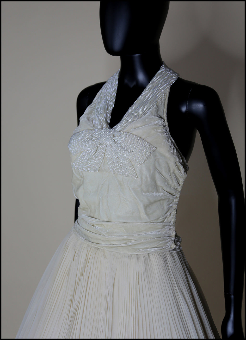 Vintage 1930s Silk Velvet Beaded Bow Top