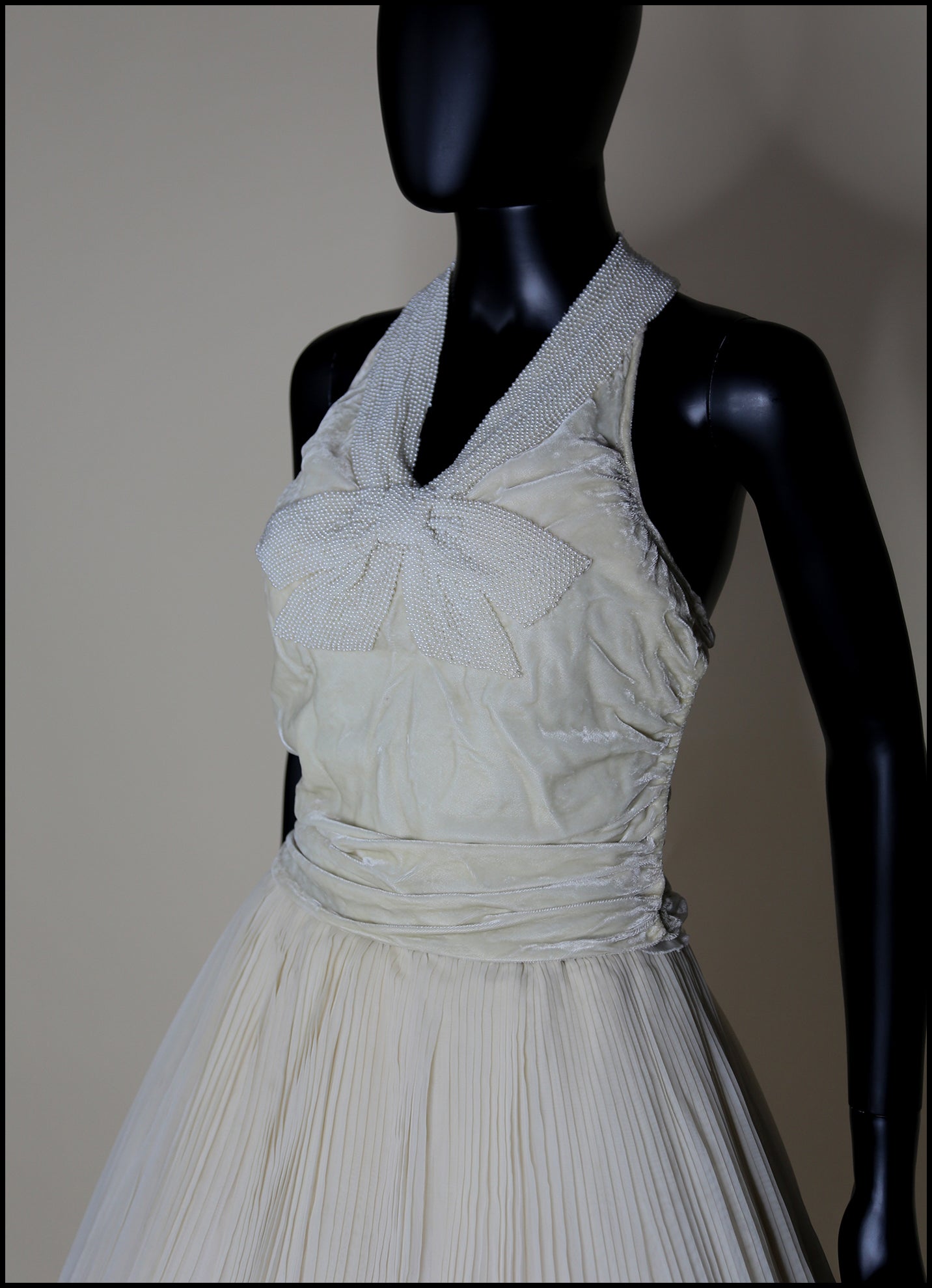 Vintage 1930s Silk Velvet Beaded Bow Top