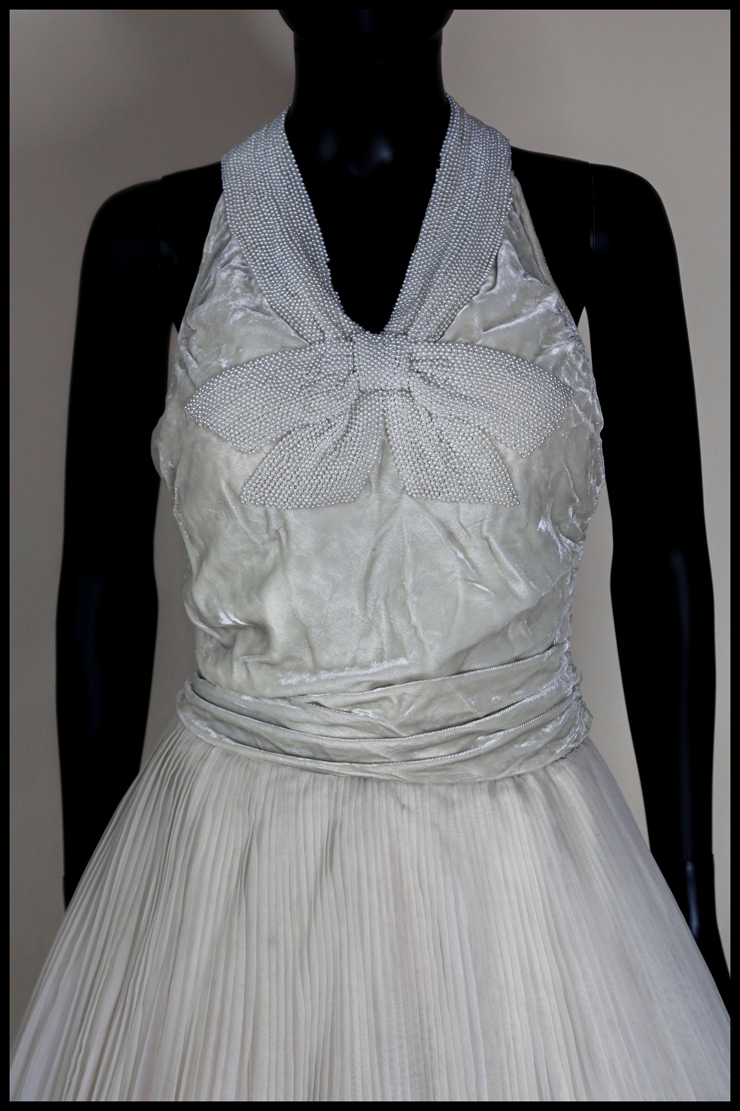 Vintage 1930s Silk Velvet Beaded Bow Top