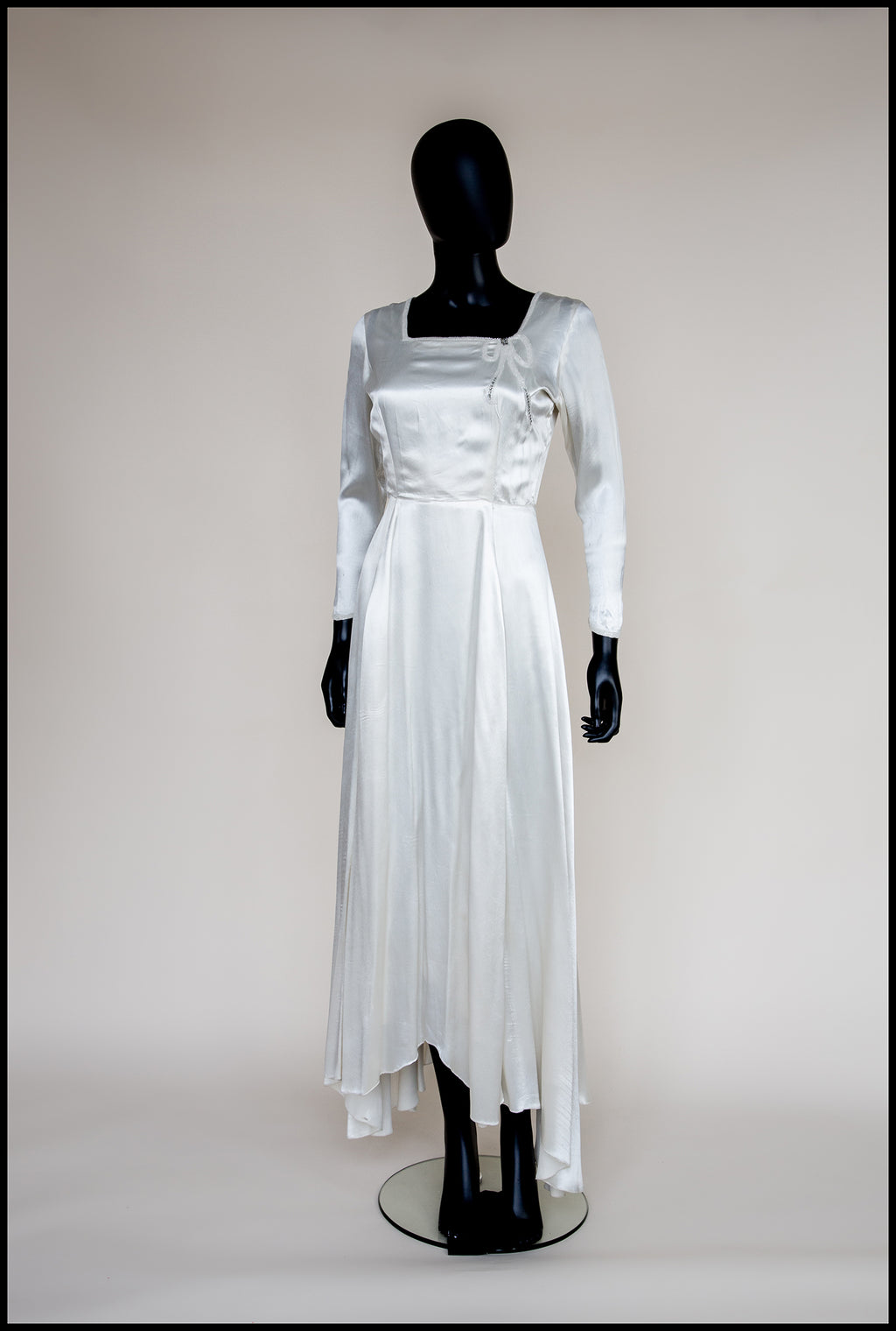 Vintage 1930s Ivory Beaded Bow Satin Wedding Dress
