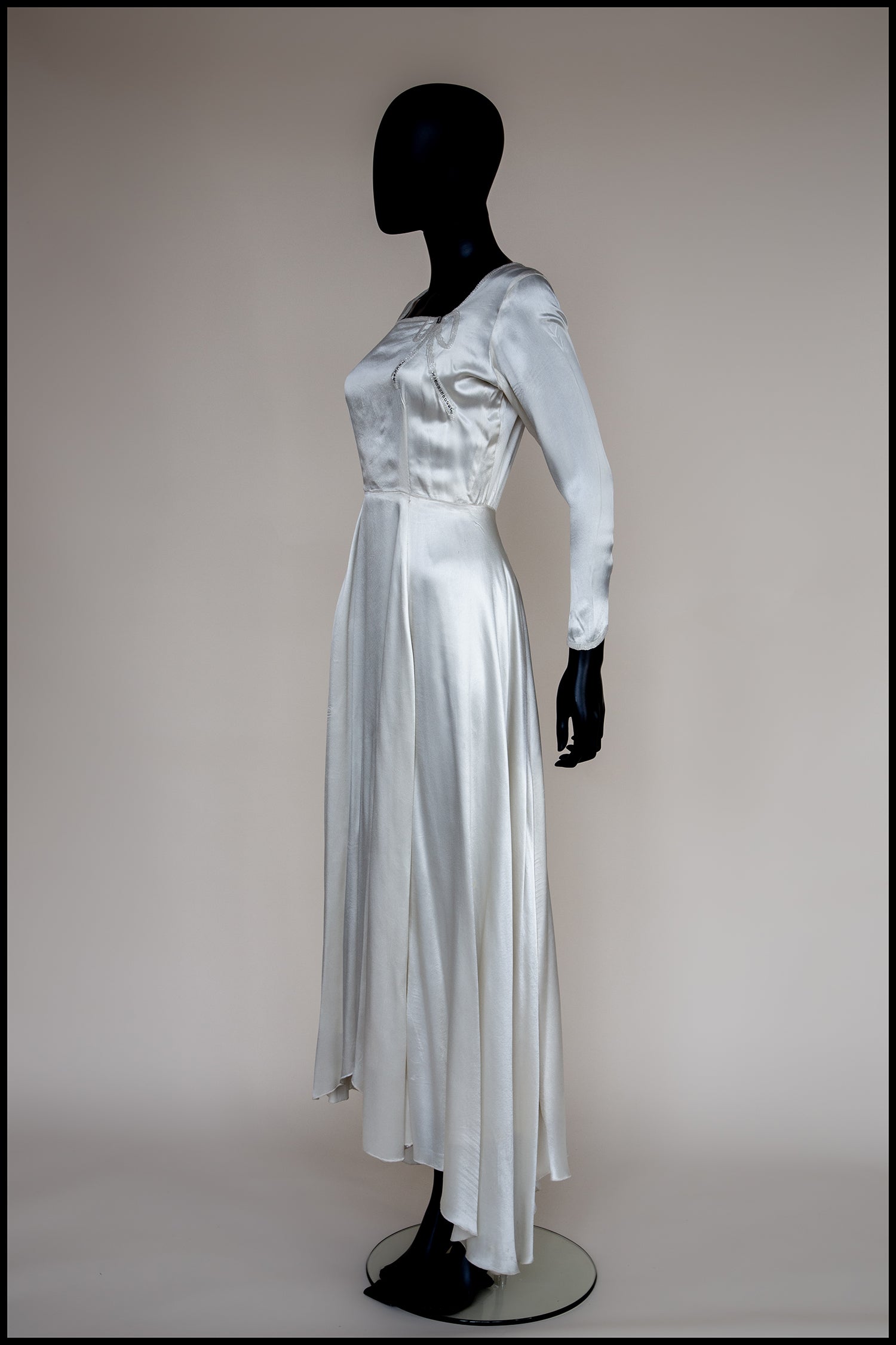 Vintage 1930s Ivory Beaded Bow Satin Wedding Dress